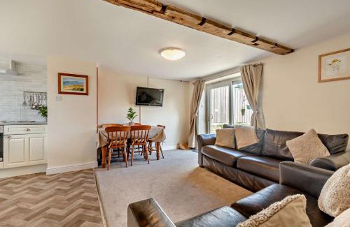 Newton-on-Rawcliffe House | Tawny cottage
