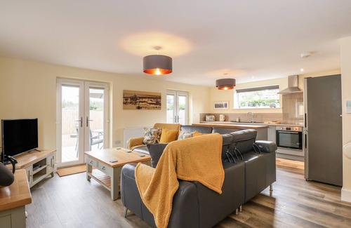 Ringstead House | TAWNY'S ROOST, pet friendly, with a garden in Snettisham