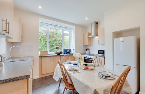 Sidmouth House | Tay Craig - Two Bedroom House, Sleeps 4