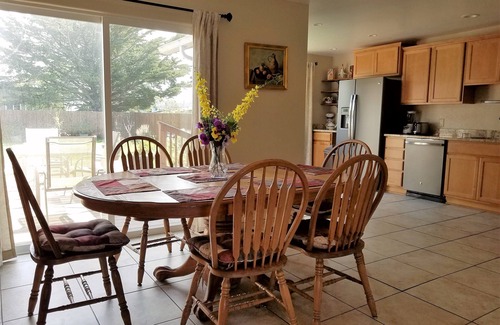 Crescent City House | Taylor House, beautiful views of Lighthouse, Ocean and Brother Jonathan Park