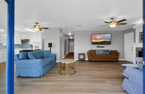 El Lago House | Taylor.Lake.View