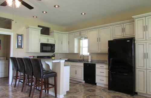 Biloxi Apartment | Taylor Ranch Cottage.A retreat in the middle of everything on the Coast!