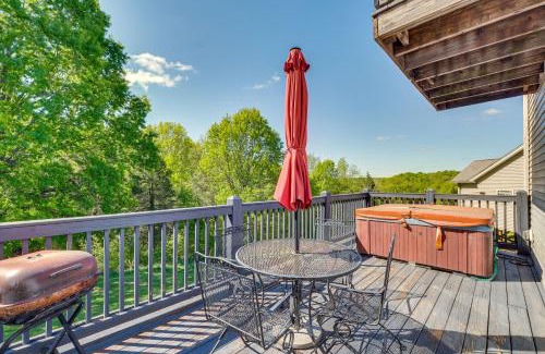 Taylorsville House | Taylorsville Lake Cottage Rental with Hot Tub!