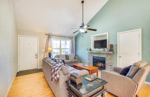 Taylorsville House | Taylorsville Lake Cottage Rental with Hot Tub!