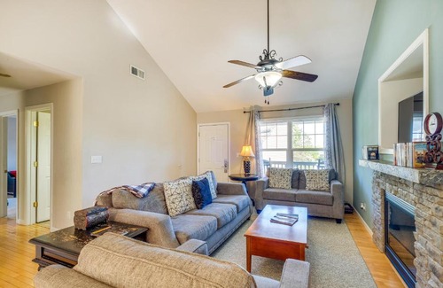 Taylorsville House | Taylorsville Lake Cottage Rental with Hot Tub!