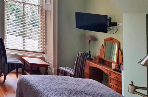 Glenisla Hotel | Taypark House