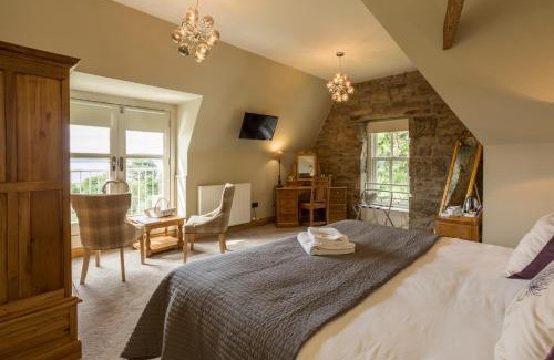 Glenisla Hotel | Taypark House