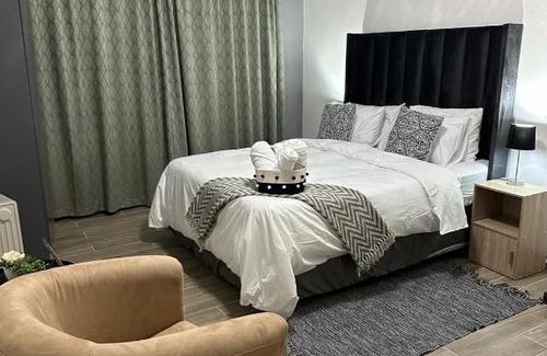 Greater Johannesburg Metropolitan Area Apartment | Taznet Homes - 3 Bedroomed House