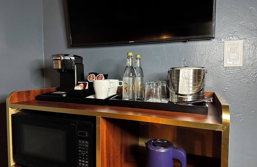 Overtown House | TB Hotel Downtown Miami - Deluxe Room