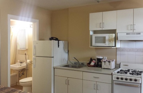 Medicine Hat Hotel | TC Motel