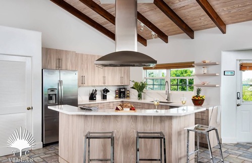 The Bight House | TC Villas -Conch Beach Villa -Spacious Modern Retreat Near Smith's Reef