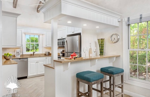 Providenciales House | TC Villas -Nutmeg Cottage -Romantic on Grace Bay Beach
