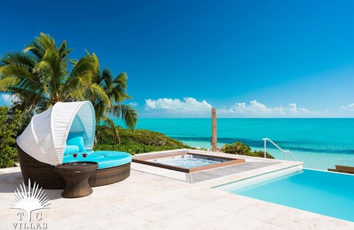 Long Bay Hills House | TC Villas -Villa Isla -Luxurious villa on stunning Long Bay Beach