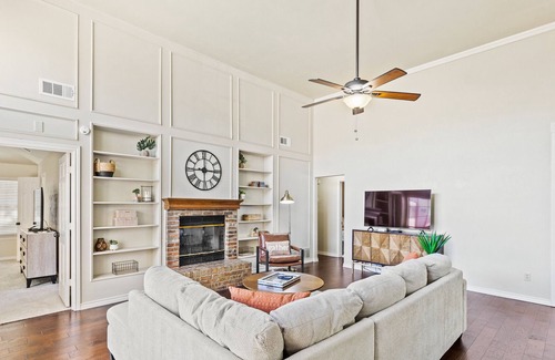 Northeast Carrollton House | TCH - 4B/2BA Home in Carrollton - G