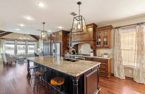 Denton House | TCH - Charming 3bd/2ba home in Denton w/Workspace