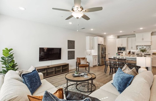 Allen House | TCH - Cozy 3bd/2.5ba home in Allen with Workspace