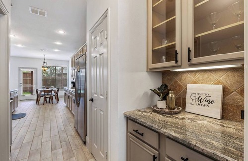 Flower Mound House | TCH - Spacious 4bd/2ba in Flower Mound w/Workspace