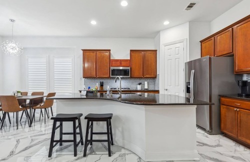 Murphy House | TCH - Spacious 4bd/3.5ba Richardson Home w/Office