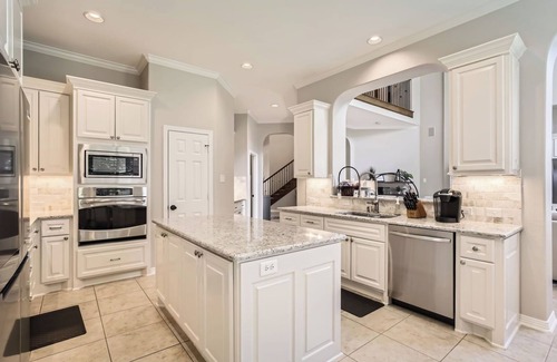 Porter House | TCH - Spacious 4bd/3ba home in Porter with Office