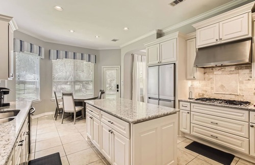 Porter House | TCH - Spacious 4bd/3ba home in Porter with Office