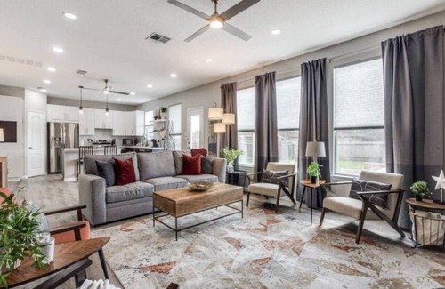 Round Rock House | TCH - Spacious 4bd/3ba home in Round Rock w/Office
