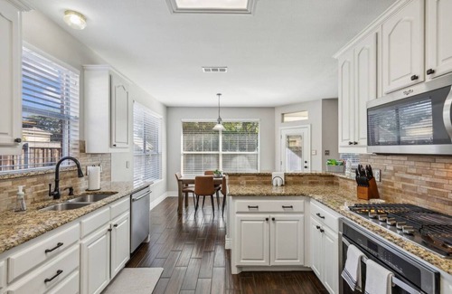 Flower Mound House | TCH - Spacious 5bd/4ba home in Flower Mound w/Off.