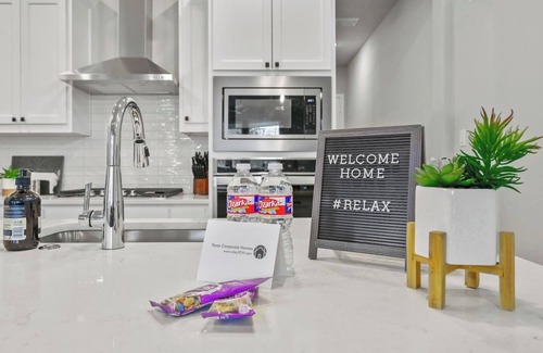 Frisco House | TCH - Stylish 4bd/2.5ba in Frisco w/Workspace