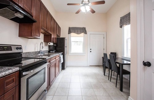 Irish Channel House | Tchoup House One - Historic Shotgun In Uptown