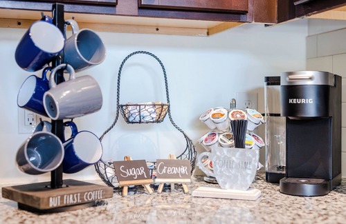 Inman Park Apartment | tCozy 1BR APT Inman Park on Atlanta Belt-line w/Free Parking, Gym & Pool