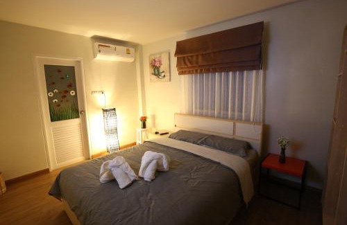 Chom Phon Hotel | TD Bangkok