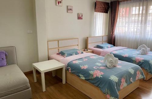 Chom Phon Hotel | TD Bangkok