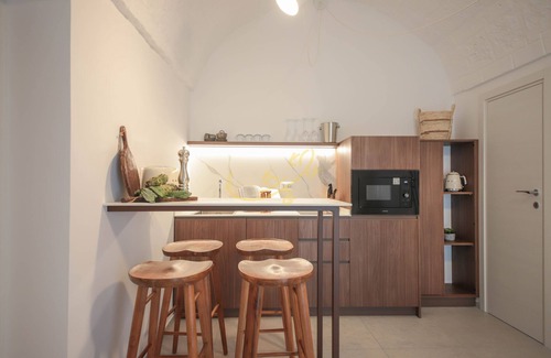 Centro Storico Apartment | TD Palazzo Maris Il Gozzo Townhouse with Sea View