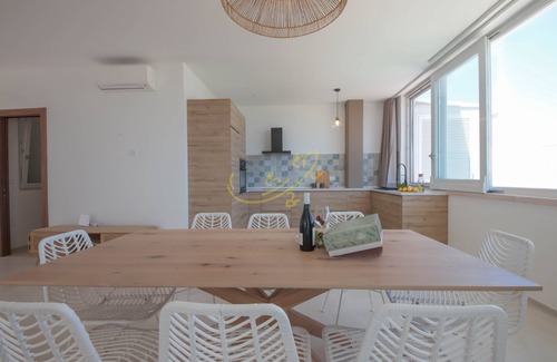 Capitolo Villa | TD Villa Maestrale Luxury Pool & Sea View