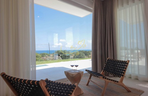 Capitolo Villa | TD Villa Maestrale Luxury Pool & Sea View