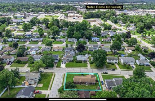 South Bend Apartment | TDJ Getaway 4BR Home with game room
