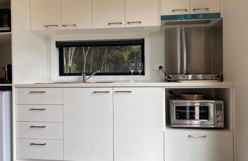 Bethells Beach Cabin | Te Henga Hideaway