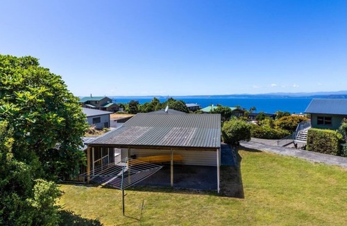 Whareroa Village House | "Te Hokinga" - Whareroa Classic Kiwi Bach Escape