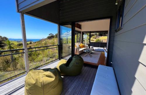 Taiharuru Villa | Te Huia