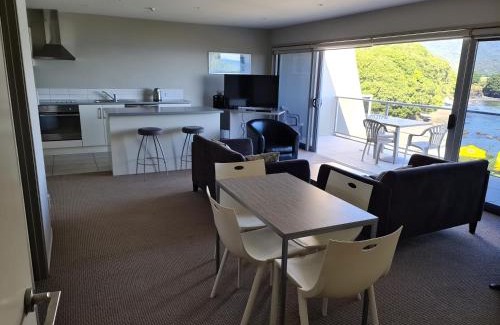 Te Kaha Hotel | Te Kaha Beach Hotel