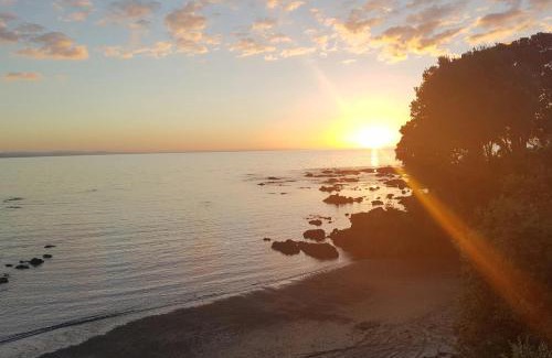 Te Kaha Hotel | Te Kaha Beach Hotel