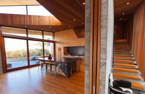 Wanaka House | Te Kahu | Architecturally designed villa | Private lake access