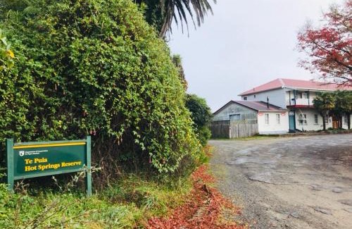 Te Puia Hotel | Te Puia Hot Springs Hotel