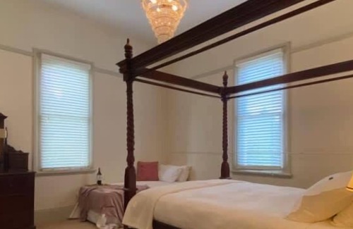 Blayney Bed & Breakfast | Te Rata House - Eastview Room