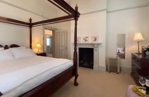 Blayney Bed & Breakfast | Te Rata House - Eastview Room