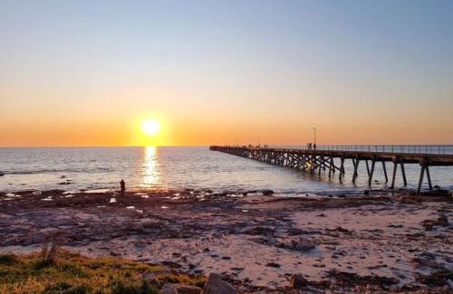 Moonta Bay House | Te Taha Moana - By The Beach