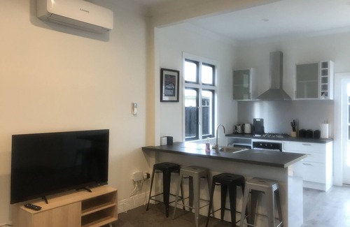 Blenheim House | Te Waiharakeke Holiday Home
