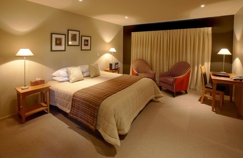 Fox Glacier Cabin | Te Weheka Hotel Fox Glacier