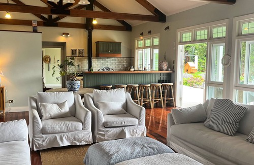 Puhoi House | Te Whare Farm nCountry escape yet so close to Auckland