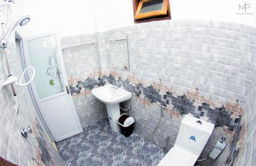 Nallathanniya Hotel | Tea Breeze Motel