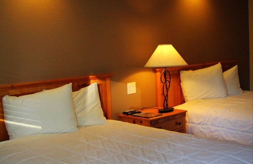 Lakeside Park Hotel | Tea Garden Lodge - Near Heavenly Gondola